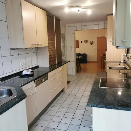 Gruppenferienhaus Zum Rabenhorst Fur Bis Zu 16 Personen Am Waldrand Gelegen