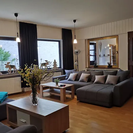 Holiday home Gruppenferienhaus Zum Rabenhorst Fur Bis Zu 16 Personen Am Waldrand Gelegen