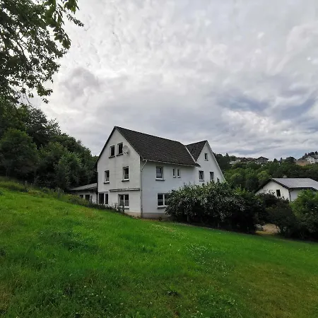 Gruppenferienhaus Zum Rabenhorst Fur Bis Zu 16 Personen Am Waldrand Gelegen Holiday home *