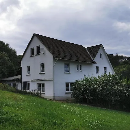 Holiday home Gruppenferienhaus Zum Rabenhorst Fur Bis Zu 16 Personen Am Waldrand Gelegen *