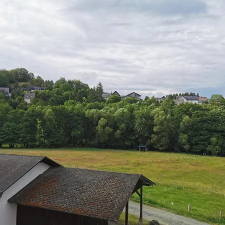 Gruppenferienhaus Zum Rabenhorst Fur Bis Zu 16 Personen Am Waldrand Gelegen Holiday home