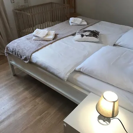 Gruppenferienhaus Zum Rabenhorst Fur Bis Zu 16 Personen Am Waldrand Gelegen Holiday home Hallenberg